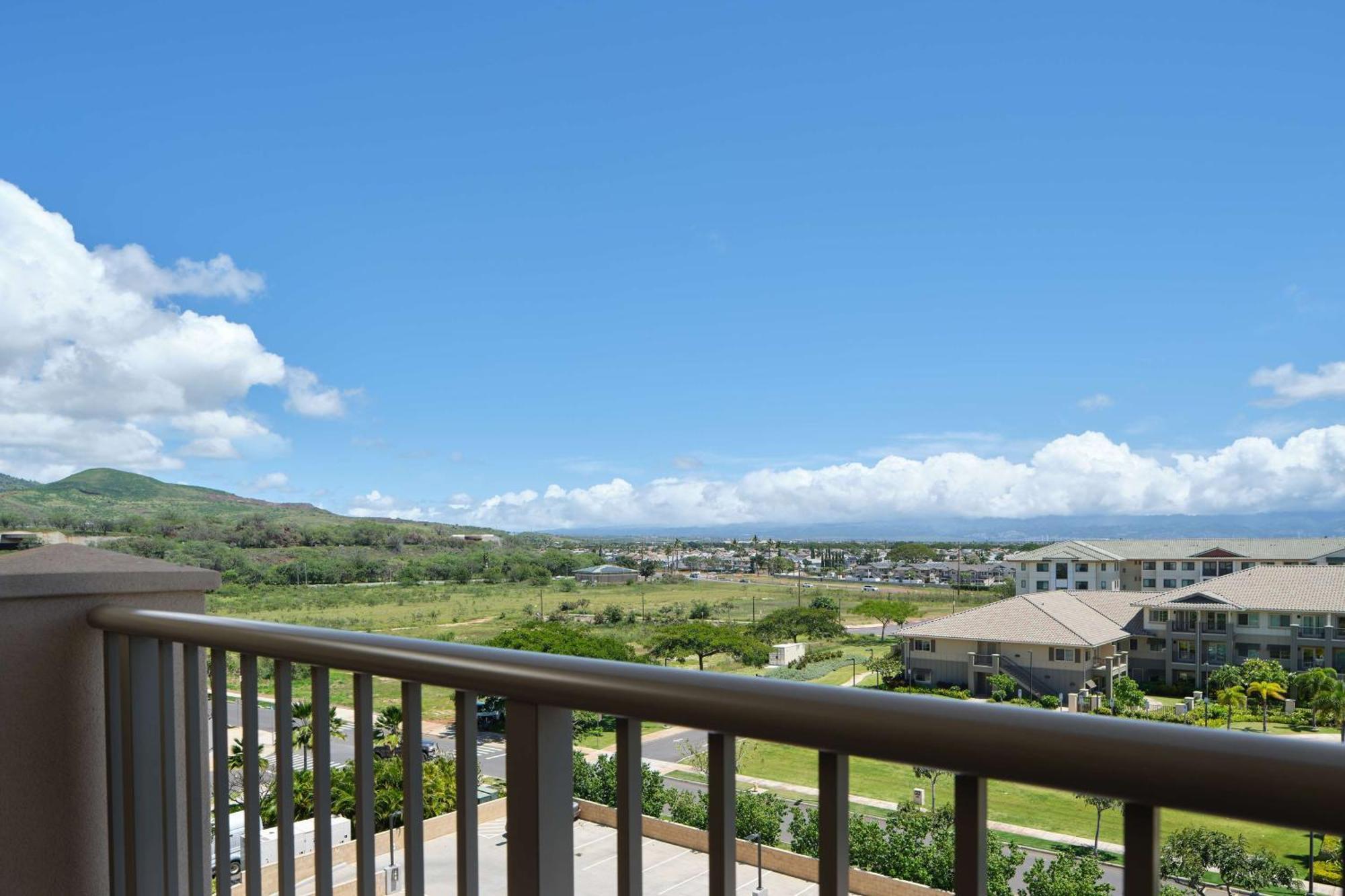 Embassy Suites By Hilton Oahu Kapolei - Free Breakfast Exterior photo